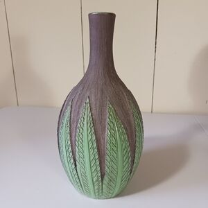 'paprika' 1018 ceramic vase, Upsala-Ekeby, Sweden 1949-69.